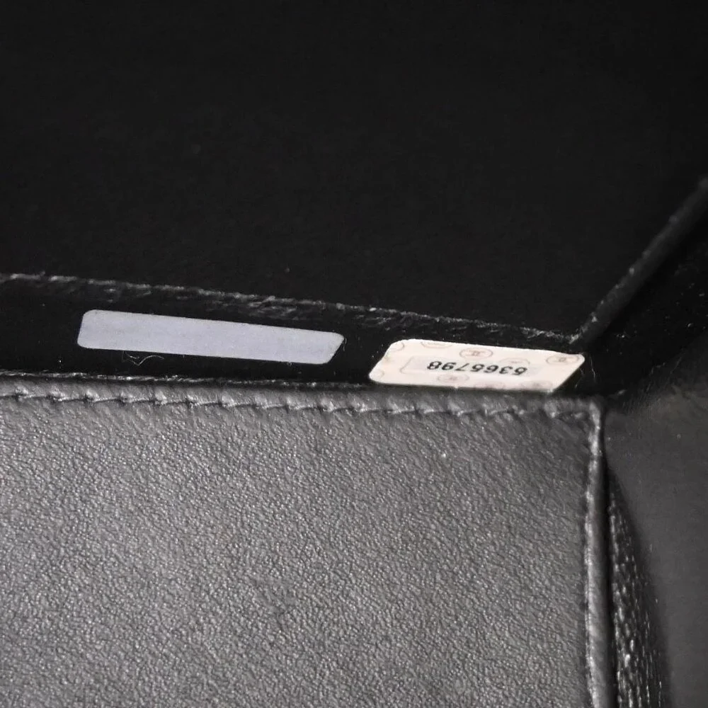 Chanel Black Calfskin Shoulder Bag 117660 - Picture 10 of 10